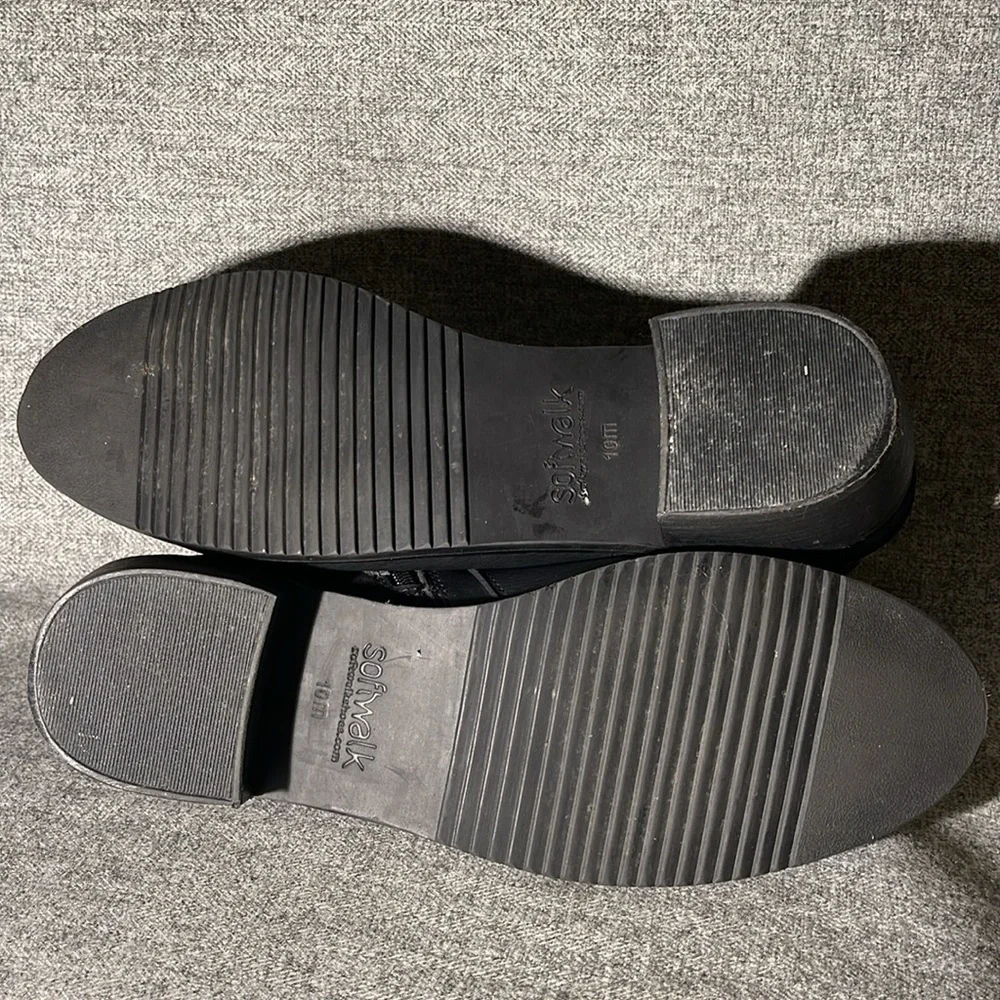 SoftWalk Raleigh Booties. - Picture 5 of 9